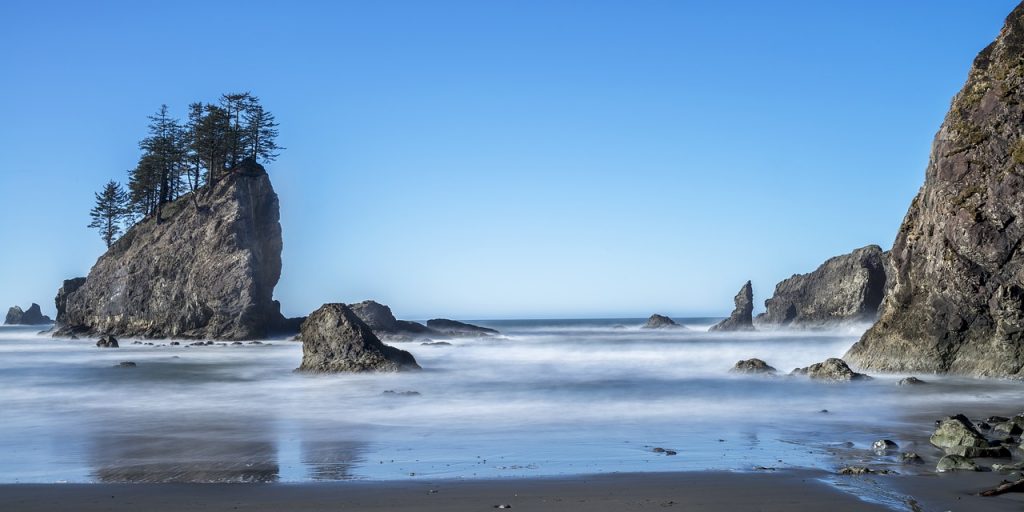 Ruby Beach in Olympic National Park, Washington, United States of America. Spectacular rock formations on a dark, sandy beach