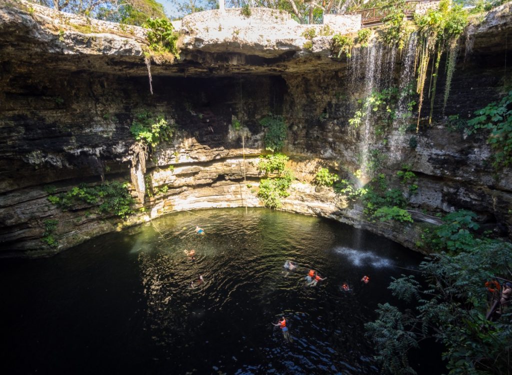 Cenote Samaal, large cenotes are sinkholes in mexico taht are popular for swimming. Swimming in cenotes is an unforgettable experience.