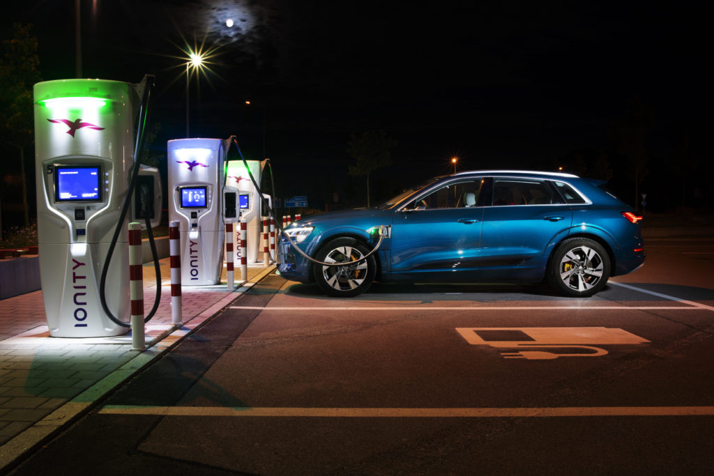 Audi Q5 charging. Hybrid vs electric cars- which is best and what are the differences? The charging time is one of the key benefits of a PHEV over an EV.